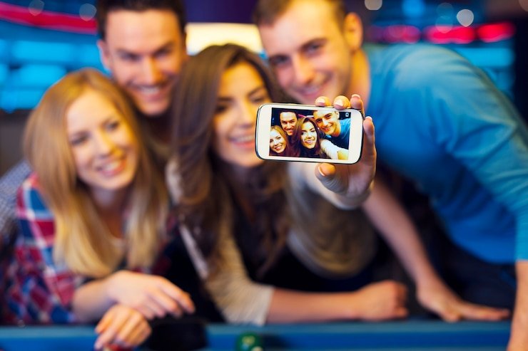 Ilustrasi dealer live casino profesional dengan interaksi real-time di platform a04s.